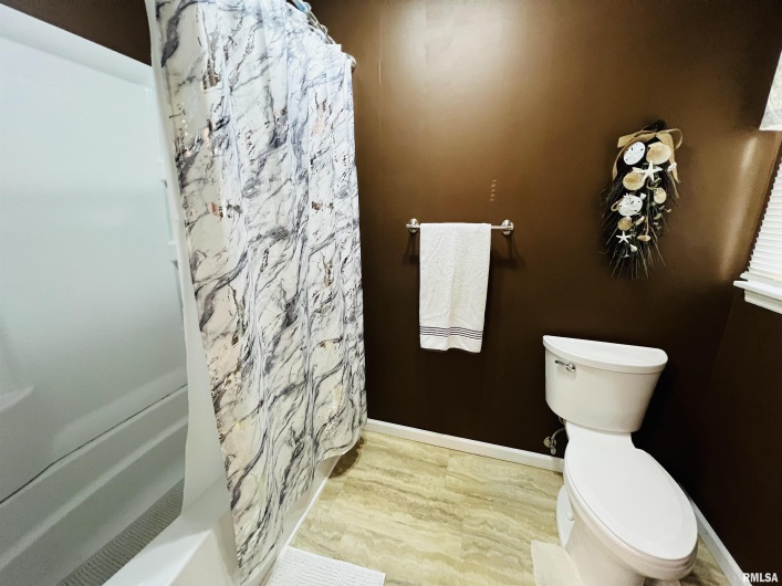 1116 LATHAM Street, Eldorado, Illinois 62930, 3 Bedrooms Bedrooms, 0 ,2 BathroomsBathrooms,Residential,For Sale,LATHAM,0,RMAEB459162