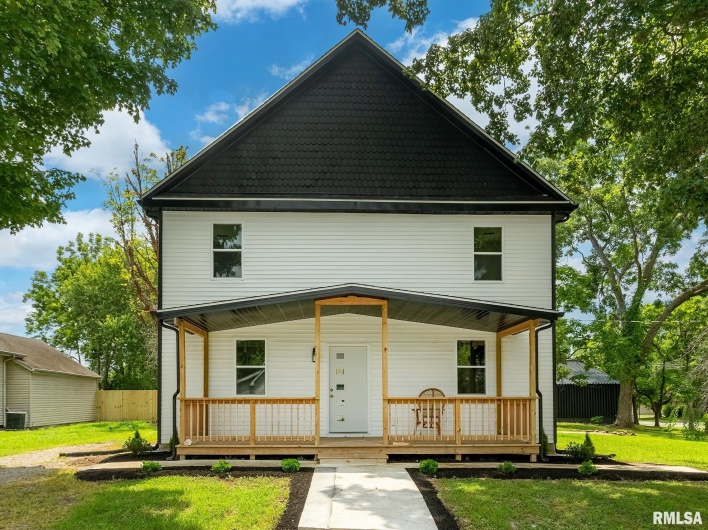 603 CARTER Street, Marion, Illinois 62959, 3 Bedrooms Bedrooms, 0 ,3 BathroomsBathrooms,Residential,For Sale,CARTER,0,RMAEB459171