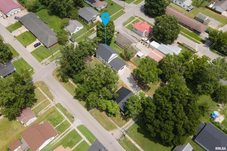 603 CARTER Street, Marion, Illinois 62959, 3 Bedrooms Bedrooms, 0 ,3 BathroomsBathrooms,Residential,For Sale,CARTER,0,RMAEB459171