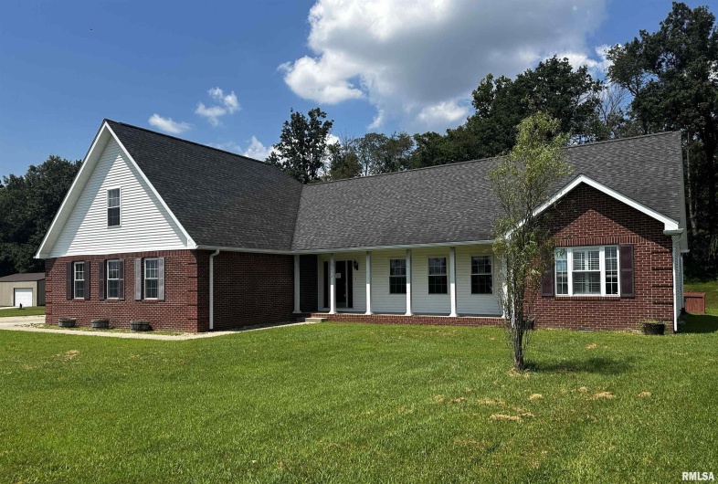 6252 Arbuckle Lane, Marion, Illinois 62959, 4 Bedrooms Bedrooms, 0 ,2 BathroomsBathrooms,Residential,For Sale,Arbuckle,0,RMAEB459173