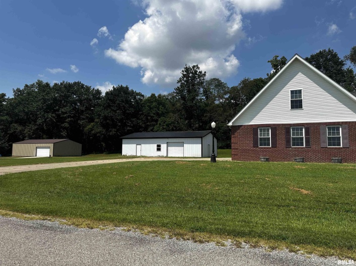 6252 Arbuckle Lane, Marion, Illinois 62959, 4 Bedrooms Bedrooms, 0 ,2 BathroomsBathrooms,Residential,For Sale,Arbuckle,0,RMAEB459173