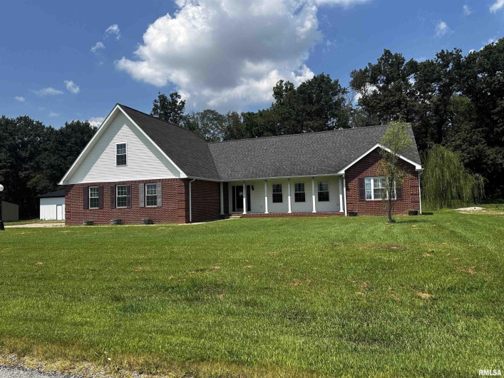 6252 Arbuckle Lane, Marion, Illinois 62959, 4 Bedrooms Bedrooms, 0 ,2 BathroomsBathrooms,Residential,For Sale,Arbuckle,0,RMAEB459173
