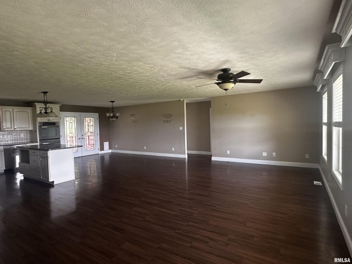 6252 Arbuckle Lane, Marion, Illinois 62959, 4 Bedrooms Bedrooms, 0 ,2 BathroomsBathrooms,Residential,For Sale,Arbuckle,0,RMAEB459173