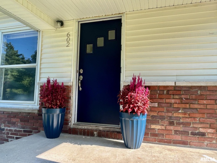 602 BARR Street, Carterville, Illinois 62918, 3 Bedrooms Bedrooms, 0 ,1 BathroomBathrooms,Residential,For Sale,BARR,0,RMAEB459174