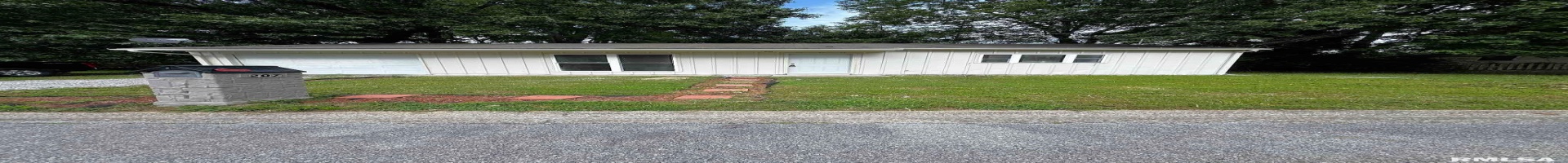 Residential For Sale 207 Friedline Drive, Carbondale, Illinois 62901, 3 Bedrooms Bedrooms, 0 ,1 BathroomBathrooms,Residential,For Sale,Friedline,0,RMAQC4266162