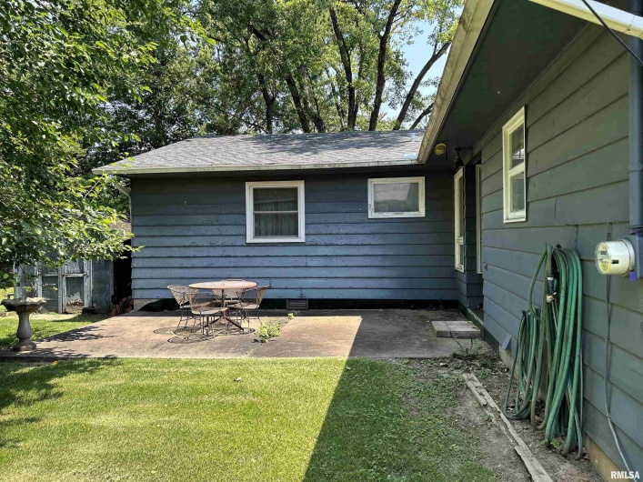 620 INDIAN HILL Drive, Herrin, Illinois 62948, 3 Bedrooms Bedrooms, 0 ,2 BathroomsBathrooms,Residential,For Sale,INDIAN HILL,0,RMAEB459176