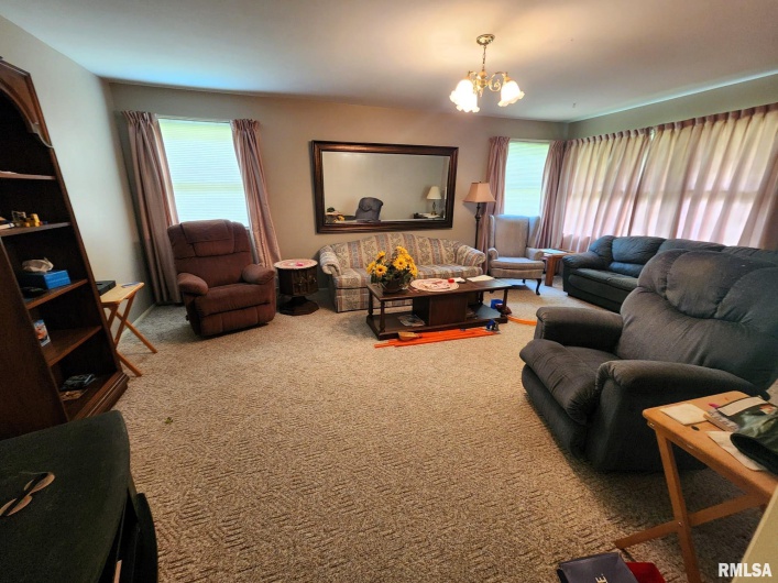 620 INDIAN HILL Drive, Herrin, Illinois 62948, 3 Bedrooms Bedrooms, 0 ,2 BathroomsBathrooms,Residential,For Sale,INDIAN HILL,0,RMAEB459176