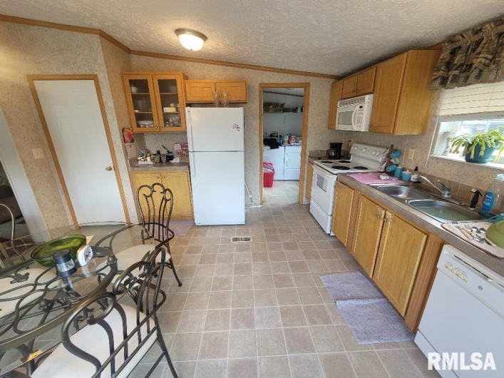 315 3RD Avenue, Grand Tower, Illinois 62942, 3 Bedrooms Bedrooms, 0 ,2 BathroomsBathrooms,Residential,For Sale,3RD,0,RMAEB459177