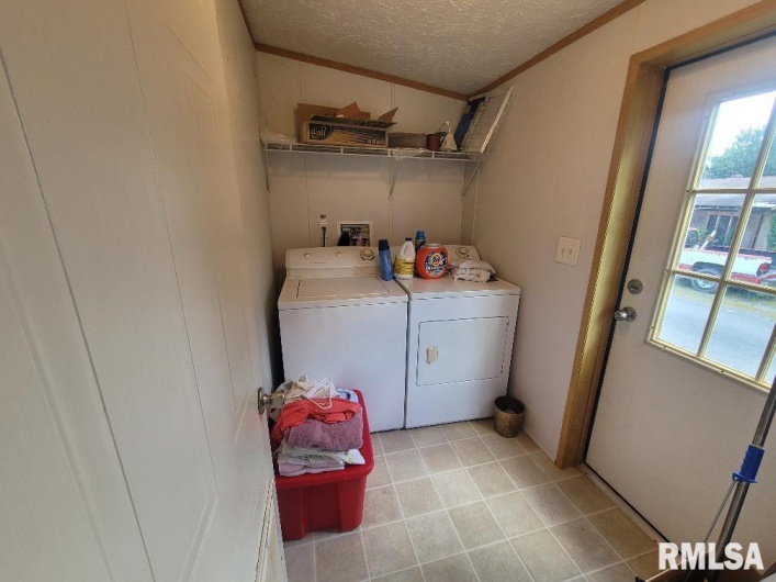315 3RD Avenue, Grand Tower, Illinois 62942, 3 Bedrooms Bedrooms, 0 ,2 BathroomsBathrooms,Residential,For Sale,3RD,0,RMAEB459177