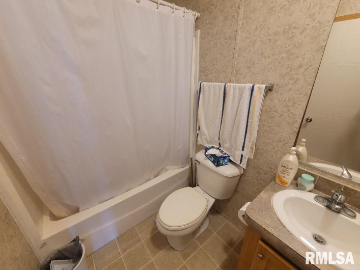 315 3RD Avenue, Grand Tower, Illinois 62942, 3 Bedrooms Bedrooms, 0 ,2 BathroomsBathrooms,Residential,For Sale,3RD,0,RMAEB459177