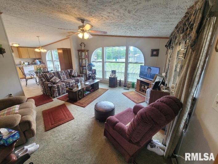 315 3RD Avenue, Grand Tower, Illinois 62942, 3 Bedrooms Bedrooms, 0 ,2 BathroomsBathrooms,Residential,For Sale,3RD,0,RMAEB459177