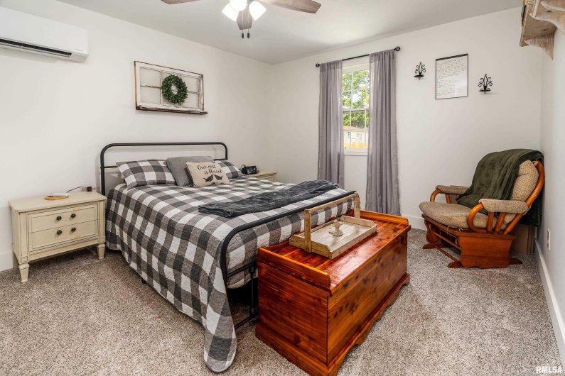1320 HOBSON Street, Harrisburg, Illinois 62946, 3 Bedrooms Bedrooms, 0 ,1 BathroomBathrooms,Residential,For Sale,HOBSON,0,RMAQC4266188