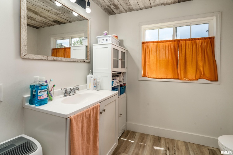 1320 HOBSON Street, Harrisburg, Illinois 62946, 3 Bedrooms Bedrooms, 0 ,1 BathroomBathrooms,Residential,For Sale,HOBSON,0,RMAQC4266188