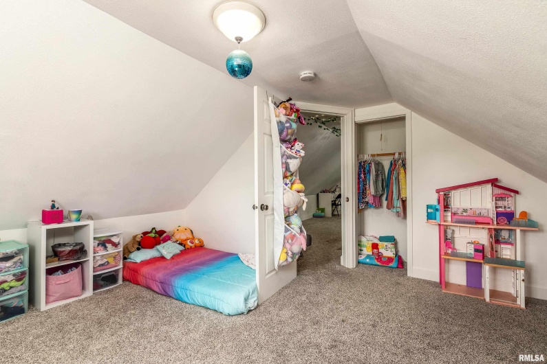1320 HOBSON Street, Harrisburg, Illinois 62946, 3 Bedrooms Bedrooms, 0 ,1 BathroomBathrooms,Residential,For Sale,HOBSON,0,RMAQC4266188