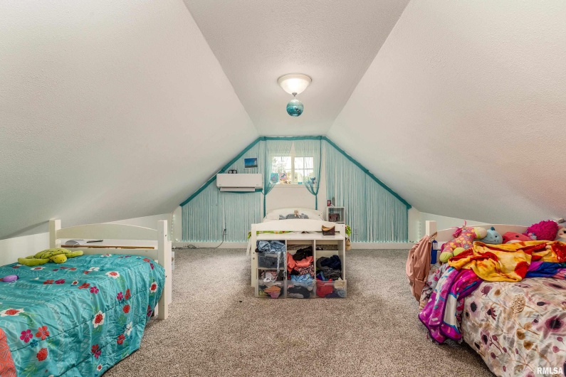 1320 HOBSON Street, Harrisburg, Illinois 62946, 3 Bedrooms Bedrooms, 0 ,1 BathroomBathrooms,Residential,For Sale,HOBSON,0,RMAQC4266188