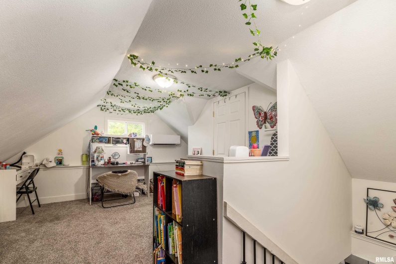 1320 HOBSON Street, Harrisburg, Illinois 62946, 3 Bedrooms Bedrooms, 0 ,1 BathroomBathrooms,Residential,For Sale,HOBSON,0,RMAQC4266188