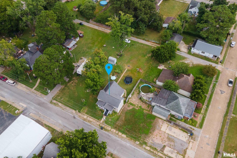 1320 HOBSON Street, Harrisburg, Illinois 62946, 3 Bedrooms Bedrooms, 0 ,1 BathroomBathrooms,Residential,For Sale,HOBSON,0,RMAQC4266188