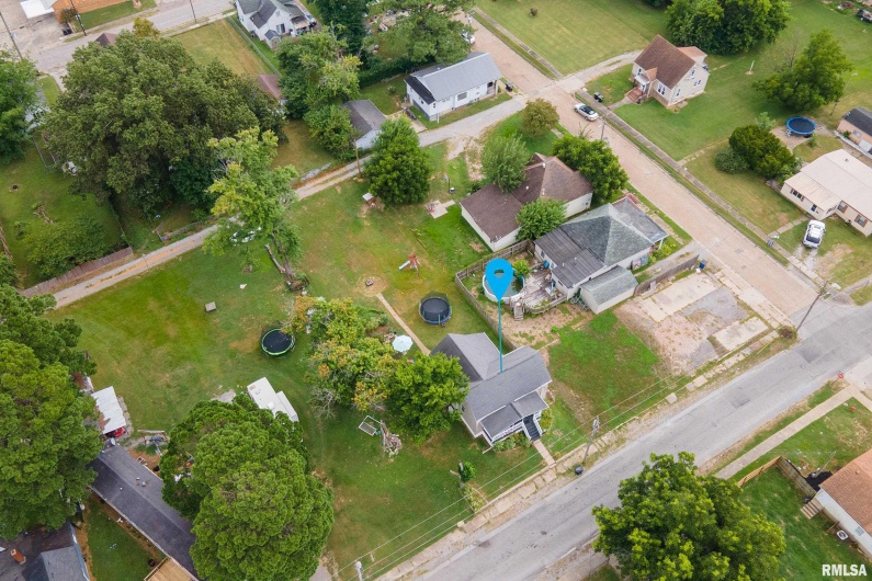 1320 HOBSON Street, Harrisburg, Illinois 62946, 3 Bedrooms Bedrooms, 0 ,1 BathroomBathrooms,Residential,For Sale,HOBSON,0,RMAQC4266188