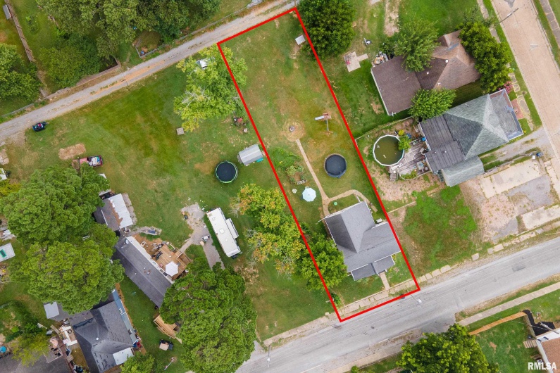 1320 HOBSON Street, Harrisburg, Illinois 62946, 3 Bedrooms Bedrooms, 0 ,1 BathroomBathrooms,Residential,For Sale,HOBSON,0,RMAQC4266188