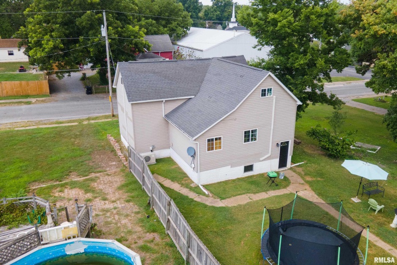 1320 HOBSON Street, Harrisburg, Illinois 62946, 3 Bedrooms Bedrooms, 0 ,1 BathroomBathrooms,Residential,For Sale,HOBSON,0,RMAQC4266188