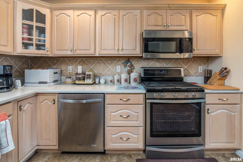401 Bogie Drive, Herrin, Illinois 62948, 3 Bedrooms Bedrooms, 0 ,2 BathroomsBathrooms,Residential,For Sale,Bogie,0,RMAQC4266192