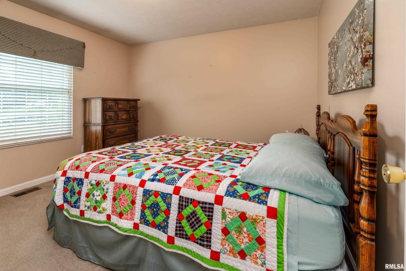 401 Bogie Drive, Herrin, Illinois 62948, 3 Bedrooms Bedrooms, 0 ,2 BathroomsBathrooms,Residential,For Sale,Bogie,0,RMAQC4266192
