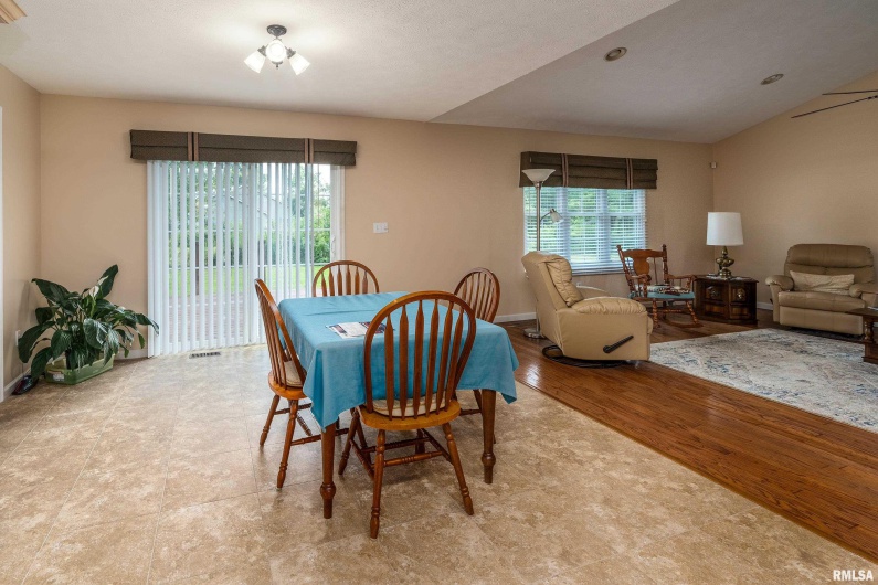 401 Bogie Drive, Herrin, Illinois 62948, 3 Bedrooms Bedrooms, 0 ,2 BathroomsBathrooms,Residential,For Sale,Bogie,0,RMAQC4266192