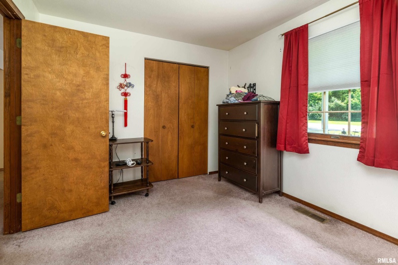 53 Tippy Road, Murphysboro, Illinois 62966, 3 Bedrooms Bedrooms, 0 ,2 BathroomsBathrooms,Residential,For Sale,Tippy,0,RMAEB458923