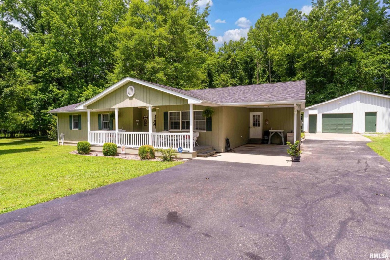 53 Tippy Road, Murphysboro, Illinois 62966, 3 Bedrooms Bedrooms, 0 ,2 BathroomsBathrooms,Residential,For Sale,Tippy,0,RMAEB458923