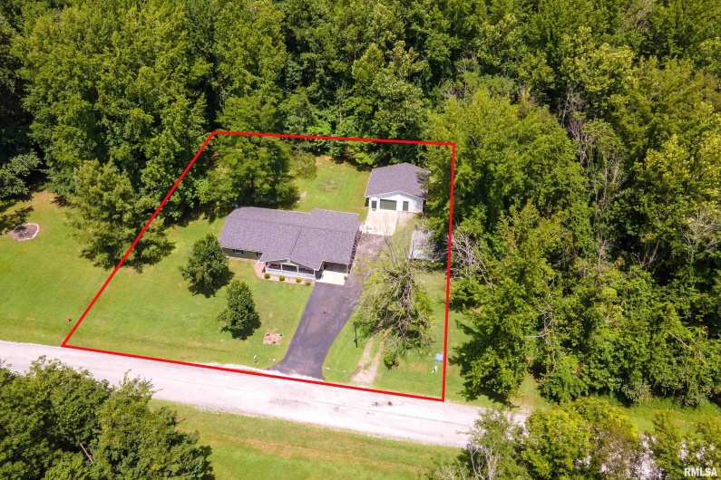 53 Tippy Road, Murphysboro, Illinois 62966, 3 Bedrooms Bedrooms, 0 ,2 BathroomsBathrooms,Residential,For Sale,Tippy,0,RMAEB458923