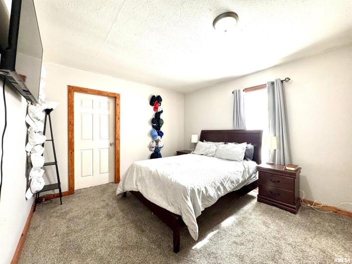 1004 Chesnut Street, Marion, Illinois 62959, 2 Bedrooms Bedrooms, 0 ,1 BathroomBathrooms,Residential,For Sale,Chesnut,0,RMAEB459182