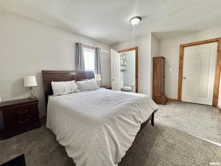 1004 Chesnut Street, Marion, Illinois 62959, 2 Bedrooms Bedrooms, 0 ,1 BathroomBathrooms,Residential,For Sale,Chesnut,0,RMAEB459182