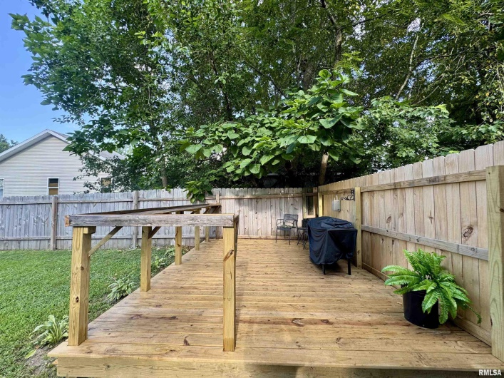 1004 Chesnut Street, Marion, Illinois 62959, 2 Bedrooms Bedrooms, 0 ,1 BathroomBathrooms,Residential,For Sale,Chesnut,0,RMAEB459182