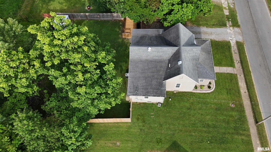 1004 Chesnut Street, Marion, Illinois 62959, 2 Bedrooms Bedrooms, 0 ,1 BathroomBathrooms,Residential,For Sale,Chesnut,0,RMAEB459182