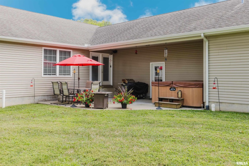 10625 Route 166, Marion, Illinois 62959, 4 Bedrooms Bedrooms, 0 ,2 BathroomsBathrooms,Residential,For Sale,Route 166,0,RMAEB459183