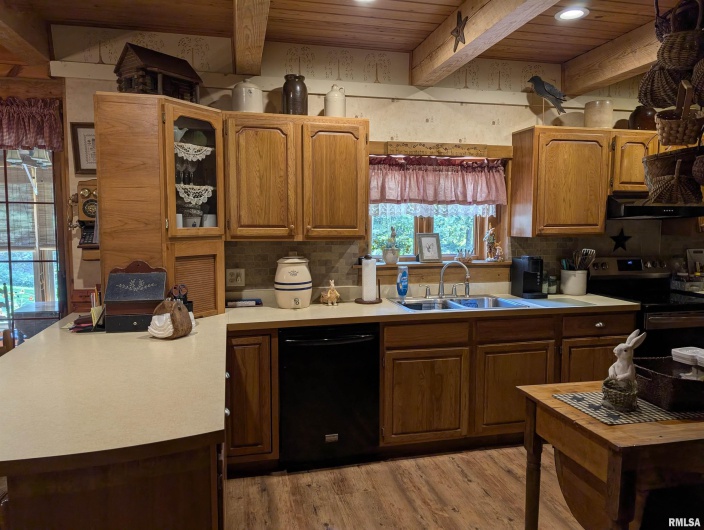 1400 Womble Road, Harrisburg, Illinois 62946, 3 Bedrooms Bedrooms, 0 ,2 BathroomsBathrooms,Residential,For Sale,Womble,0,RMAQC4266197