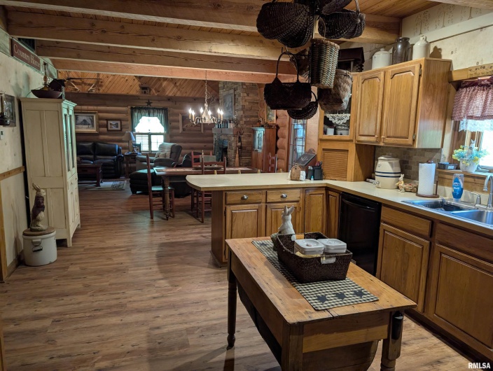 1400 Womble Road, Harrisburg, Illinois 62946, 3 Bedrooms Bedrooms, 0 ,2 BathroomsBathrooms,Residential,For Sale,Womble,0,RMAQC4266197
