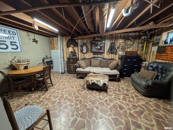 1400 Womble Road, Harrisburg, Illinois 62946, 3 Bedrooms Bedrooms, 0 ,2 BathroomsBathrooms,Residential,For Sale,Womble,0,RMAQC4266197