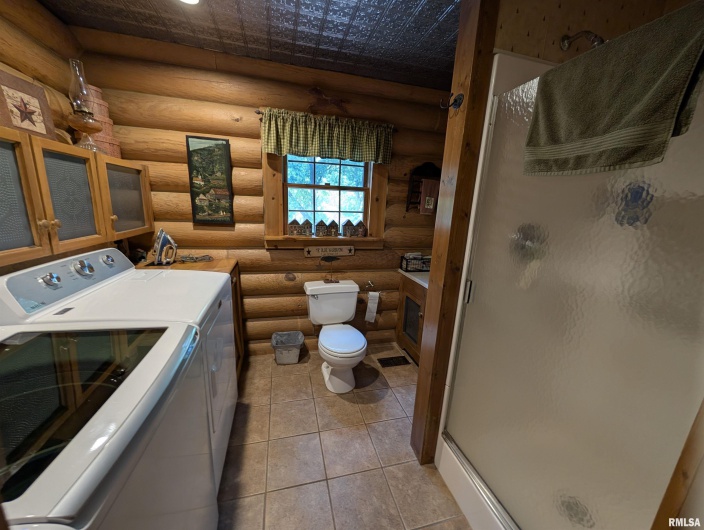 1400 Womble Road, Harrisburg, Illinois 62946, 3 Bedrooms Bedrooms, 0 ,2 BathroomsBathrooms,Residential,For Sale,Womble,0,RMAQC4266197