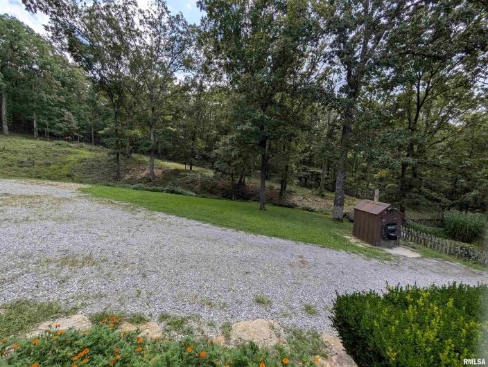1400 Womble Road, Harrisburg, Illinois 62946, 3 Bedrooms Bedrooms, 0 ,2 BathroomsBathrooms,Residential,For Sale,Womble,0,RMAQC4266197