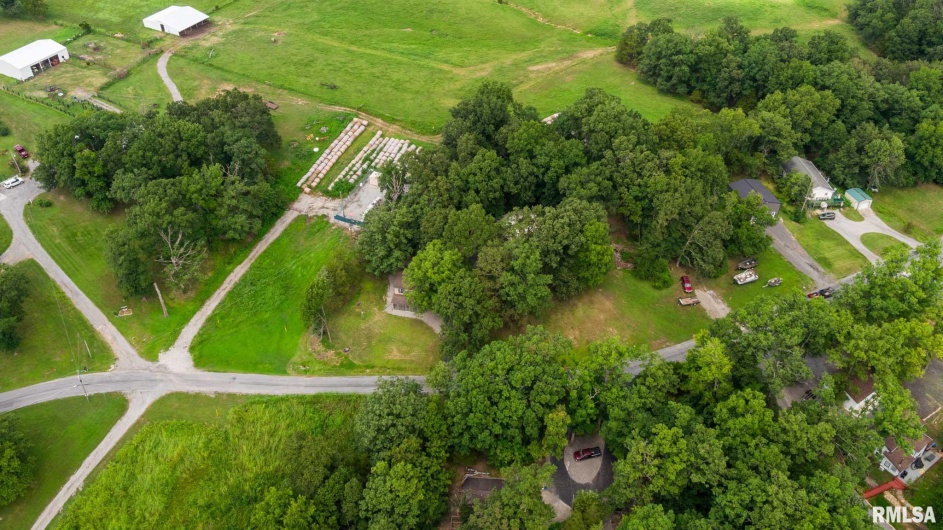 2845 Egyptian Hills Drive, Creal Springs, Illinois 62922, 2 Bedrooms Bedrooms, 0 ,1 BathroomBathrooms,Residential,For Sale,Egyptian Hills,0,RMAQC4266205