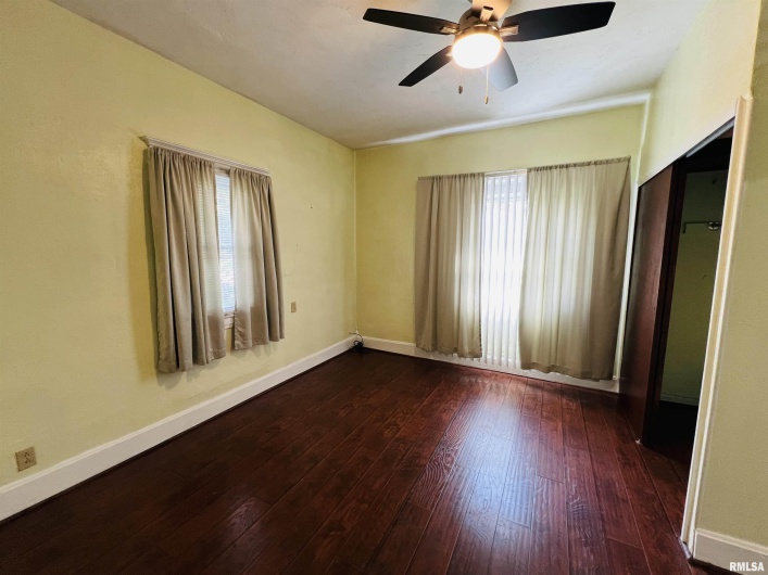 2301 MAIN Street, Eldorado, Illinois 62930, 2 Bedrooms Bedrooms, 0 ,1 BathroomBathrooms,Residential,For Sale,MAIN,0,RMAEB459195