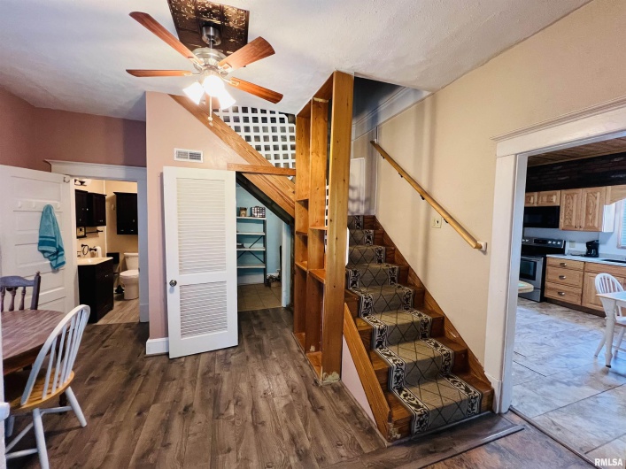 2301 MAIN Street, Eldorado, Illinois 62930, 2 Bedrooms Bedrooms, 0 ,1 BathroomBathrooms,Residential,For Sale,MAIN,0,RMAEB459195