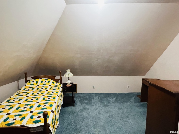 2301 MAIN Street, Eldorado, Illinois 62930, 2 Bedrooms Bedrooms, 0 ,1 BathroomBathrooms,Residential,For Sale,MAIN,0,RMAEB459195
