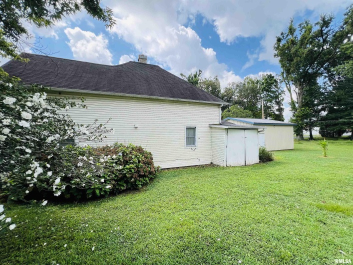 2301 MAIN Street, Eldorado, Illinois 62930, 2 Bedrooms Bedrooms, 0 ,1 BathroomBathrooms,Residential,For Sale,MAIN,0,RMAEB459195