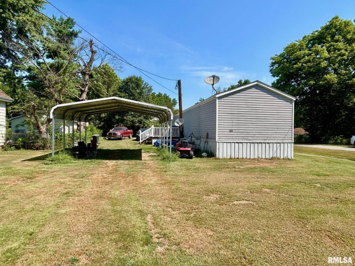 501 GRANT Avenue, Dowell, Illinois 62927, 3 Bedrooms Bedrooms, 0 ,2 BathroomsBathrooms,Residential,For Sale,GRANT,0,RMAEB459197