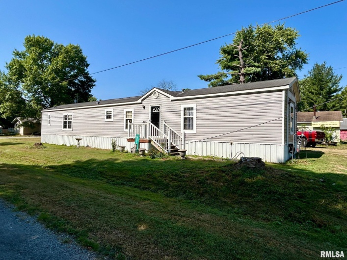 501 GRANT Avenue, Dowell, Illinois 62927, 3 Bedrooms Bedrooms, 0 ,2 BathroomsBathrooms,Residential,For Sale,GRANT,0,RMAEB459197