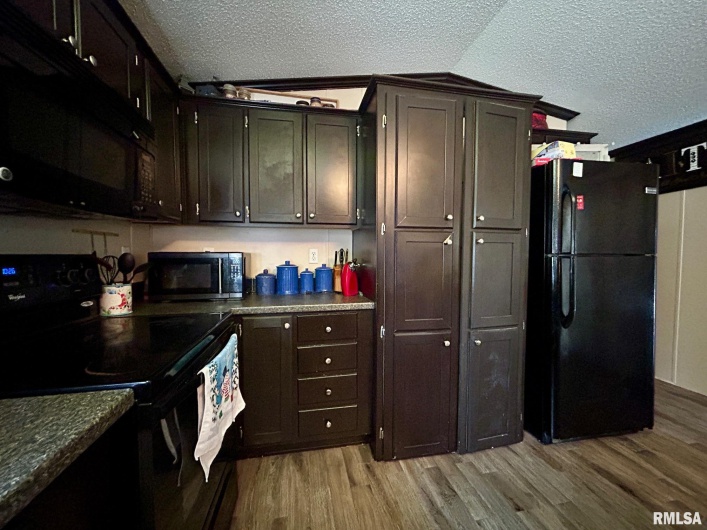 501 GRANT Avenue, Dowell, Illinois 62927, 3 Bedrooms Bedrooms, 0 ,2 BathroomsBathrooms,Residential,For Sale,GRANT,0,RMAEB459197