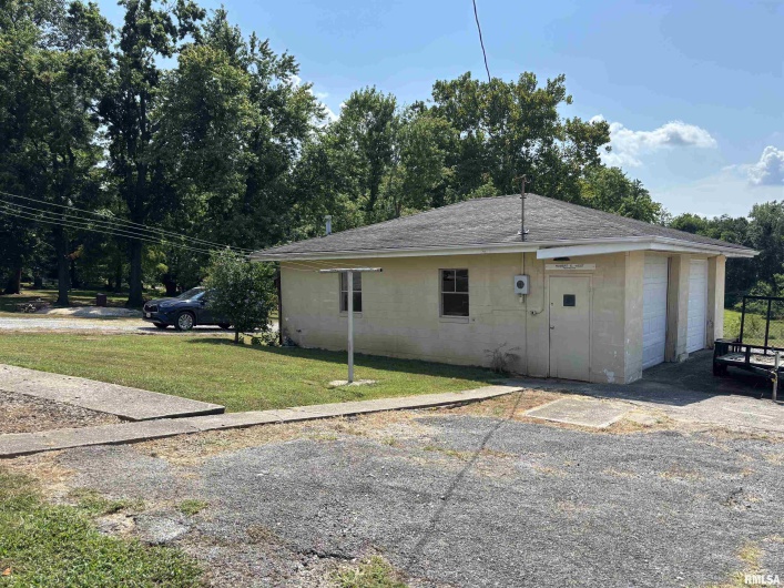 1355 Old Hwy 51 Highway, Anna, Illinois 62906, 3 Bedrooms Bedrooms, 0 ,1 BathroomBathrooms,Residential,For Sale,Old Hwy 51,0,RMAEB459200