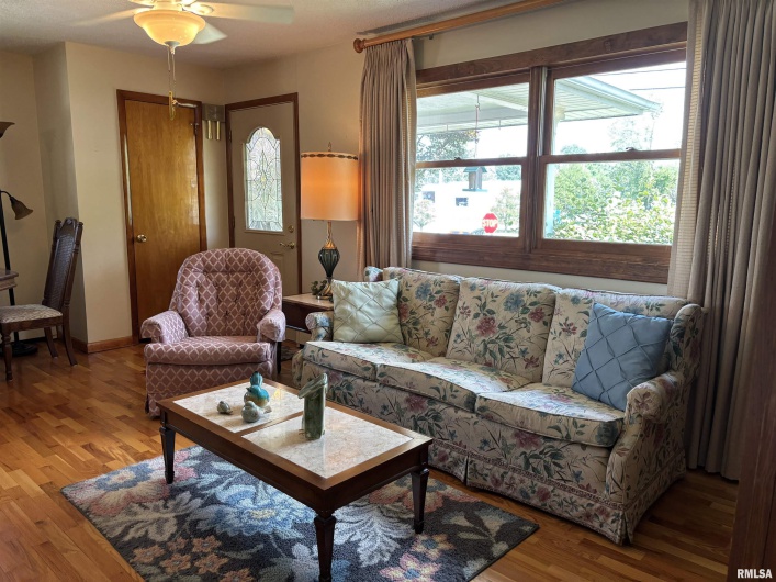 1355 Old Hwy 51 Highway, Anna, Illinois 62906, 3 Bedrooms Bedrooms, 0 ,1 BathroomBathrooms,Residential,For Sale,Old Hwy 51,0,RMAEB459200